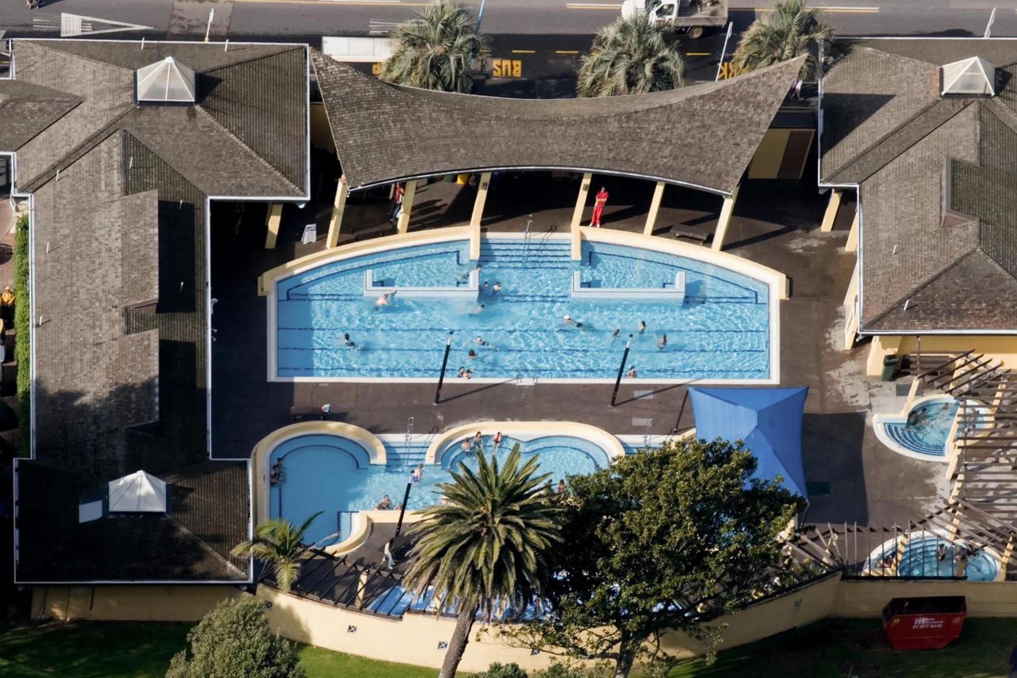 Apartamento Oceanside Bliss - Absolute Beachfront - Uninterrupted Ocean Views With Pool Mount Maunganui Exterior foto